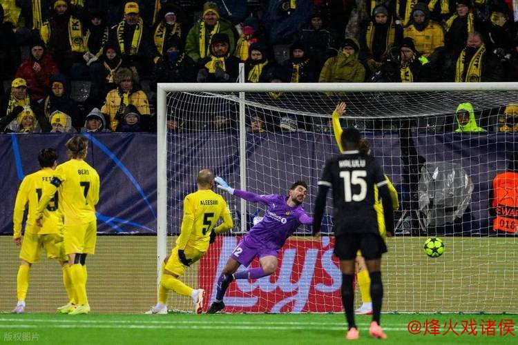 意大利杯尤文2-0乌迪内斯晋级，乔纳森-戴维、洛卡特利建功