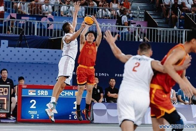 震撼！中国三人男篮击败世界第一 张宁狂砍11分