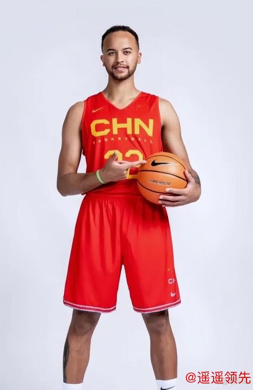 “我的根在中国”——专访中国男篮首位归化球员李凯尔