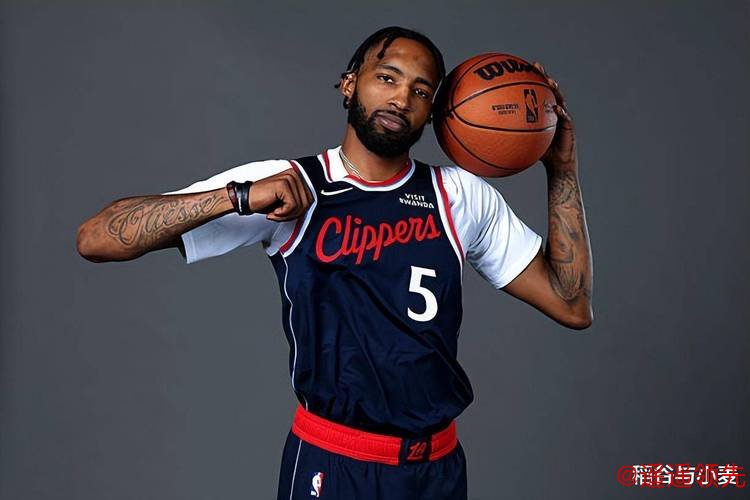 快船主动出击，酝酿重磅交易，小琼斯或离队，冠军前锋有望加盟！